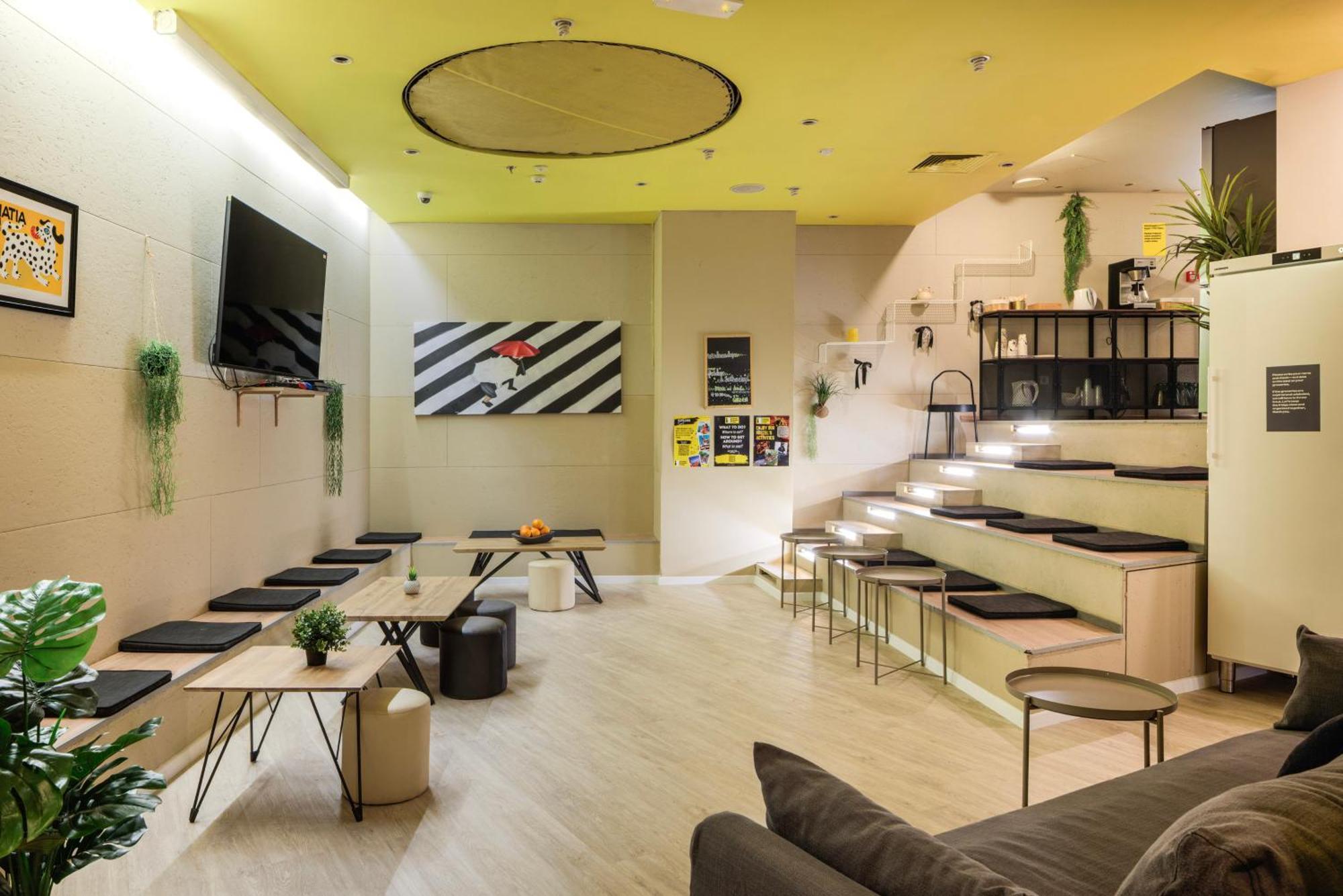 Design Hostel One سبليت المظهر الخارجي الصورة
