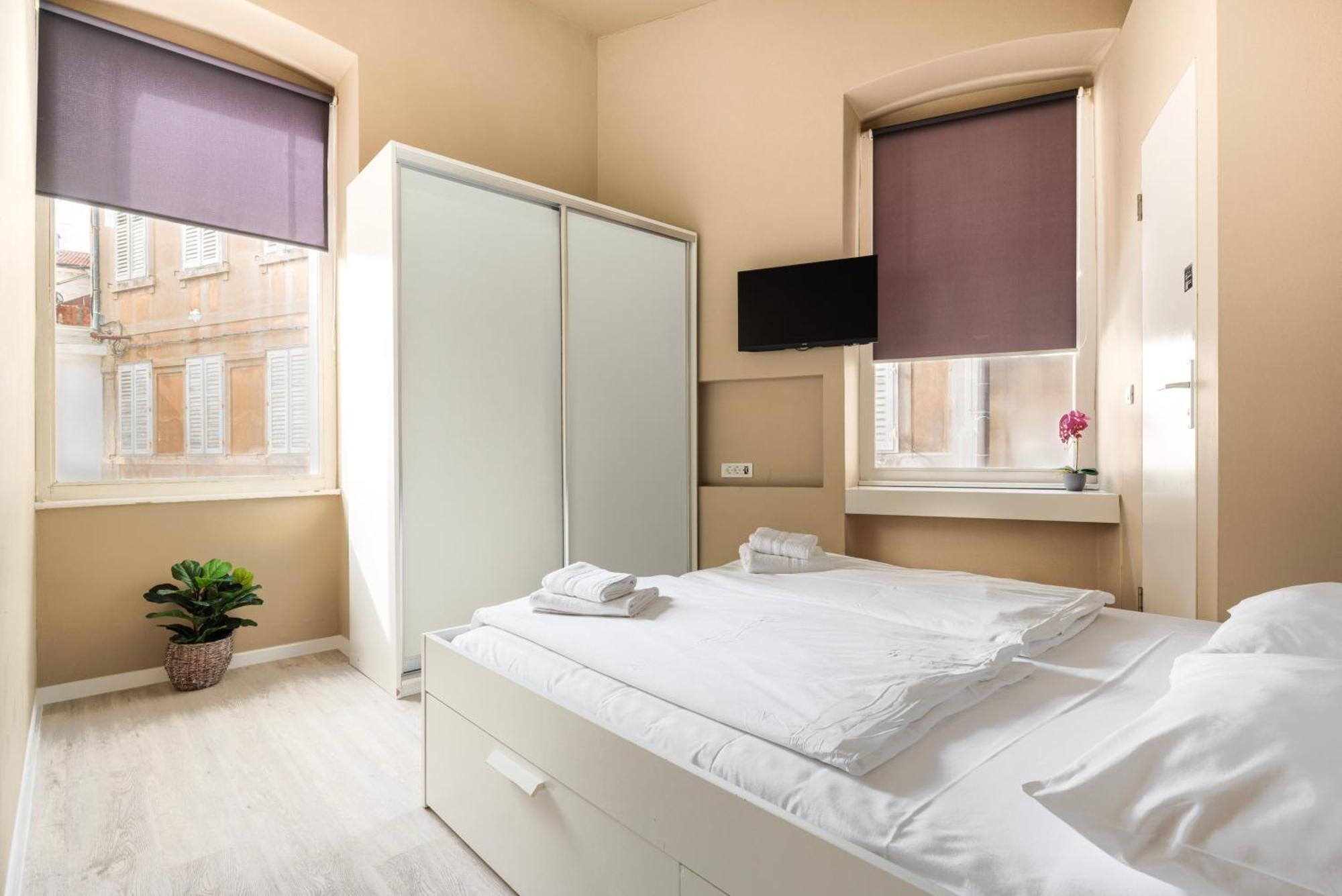 Design Hostel One سبليت المظهر الخارجي الصورة