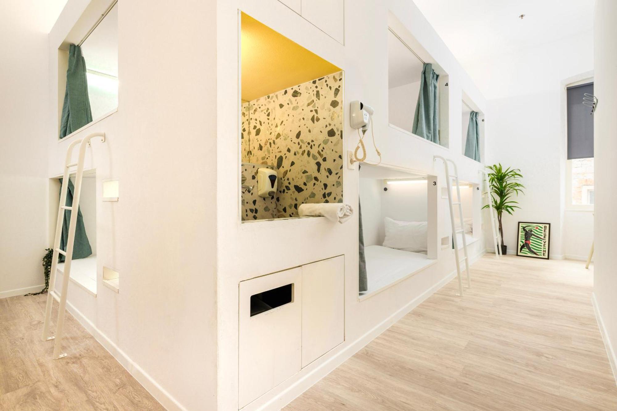 Design Hostel One سبليت المظهر الخارجي الصورة